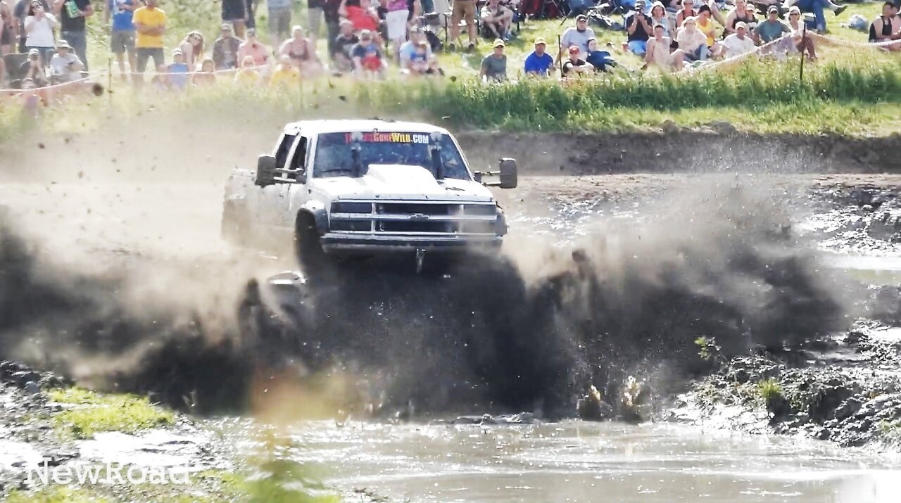 Extreme Truck Mudding in Ontario Canada