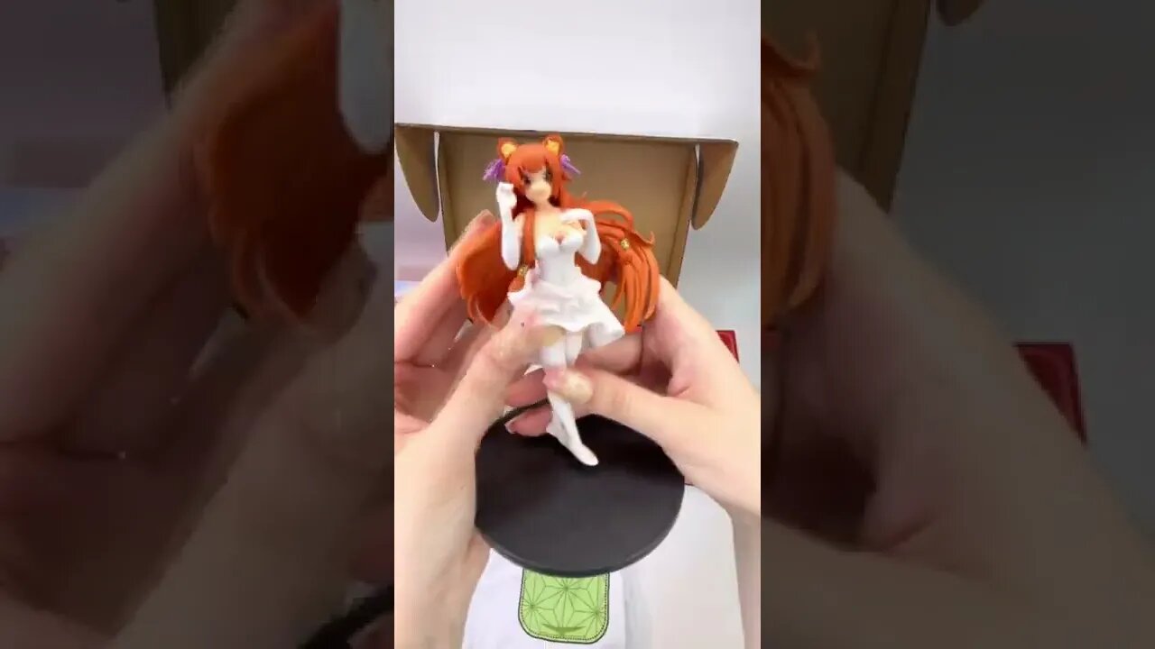 Open this anime box with me!-Liz🌸 #Shorts #animebox #unboxing #animemerch #otakubox