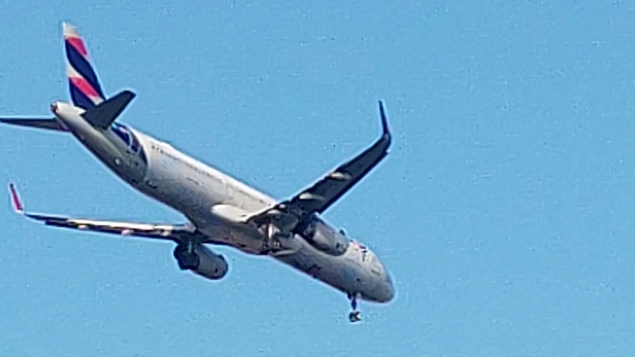 Airbus A321 PT-MXJ coming from Brasília to Fortaleza