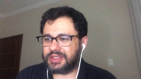 Curioso atrás de magia