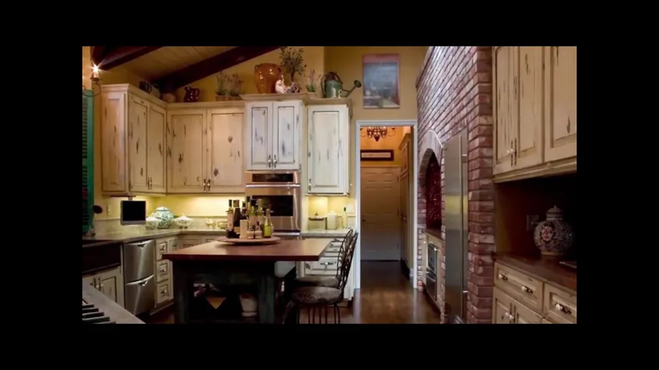 How to Bring a Touch of Provence Into Your Home