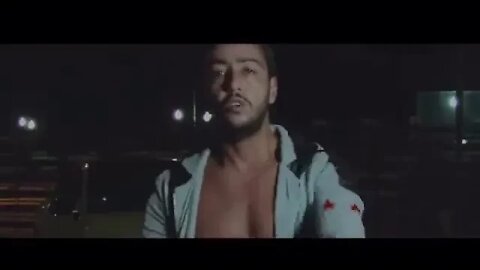 Lacrim « Si tu veux la parole, lève le doigt je la donne »