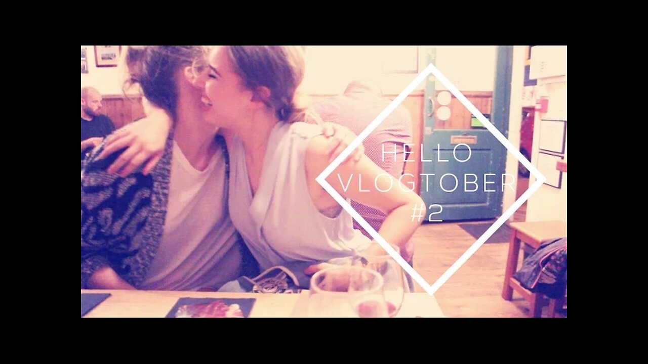 Vlogtober #2 Friends & Tapas