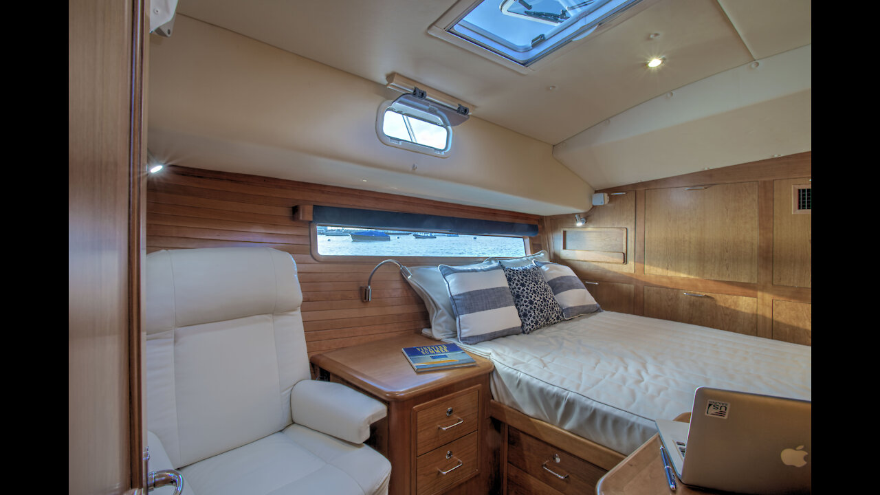 MJM Yachts 53z VIP Stateroom