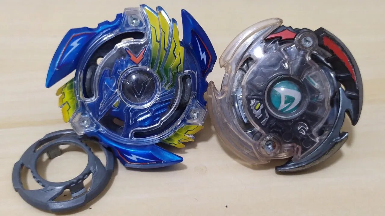 VICTORY VALKYRIE .K.Ad+V vs DOOMSCIZOR D2 .S.R | Beyblade Burst Clássico | Batalha Beyblade Burst