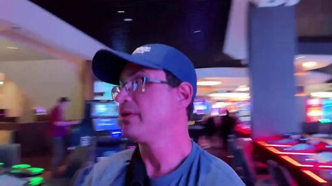 Las Vegas Livestream - Hanging out With casino Executive Richard Wilk at Victory Burger Circa Resort