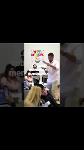 #shorts - ZOE Microcentro, gente cobrando su mensualidad.