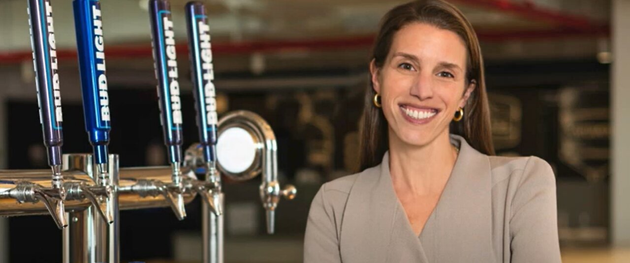 BUD LIGHT REPLACES MARKETING DIRECTOR AFTER TRANSGENDER AGENDA PROMOTION BACKFIRES!