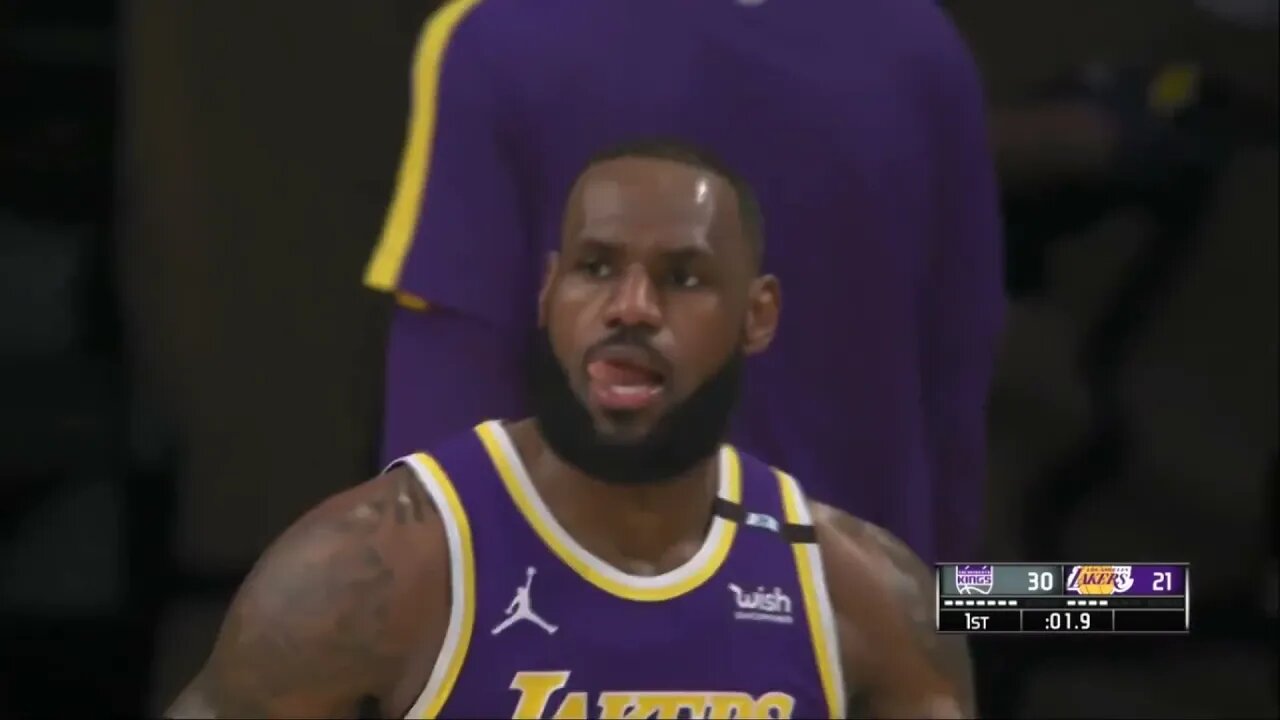 LeBron James First Basket after MISSING 20 Games And His Back | LakersVsKings