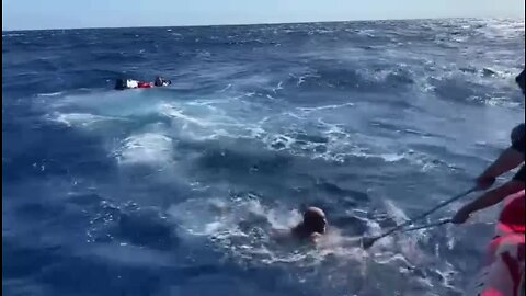 4 men rescued after boat sinks offshore near Boynton Beach