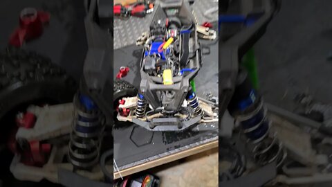 Traxxas Maxx maintenance