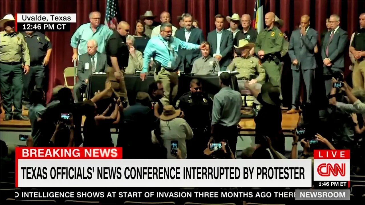 Beto O'Rourke Confronts TX Gov, Marched Out by Cops
