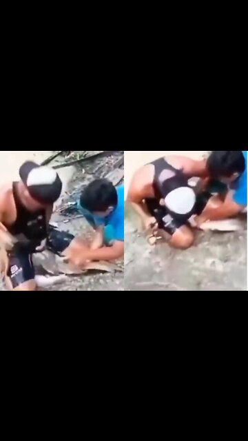 This Man Caught The Fish In An Unusual Way.