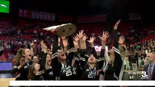 Skutt Catholic Wins 8th Straight Class B State Volleyball Title