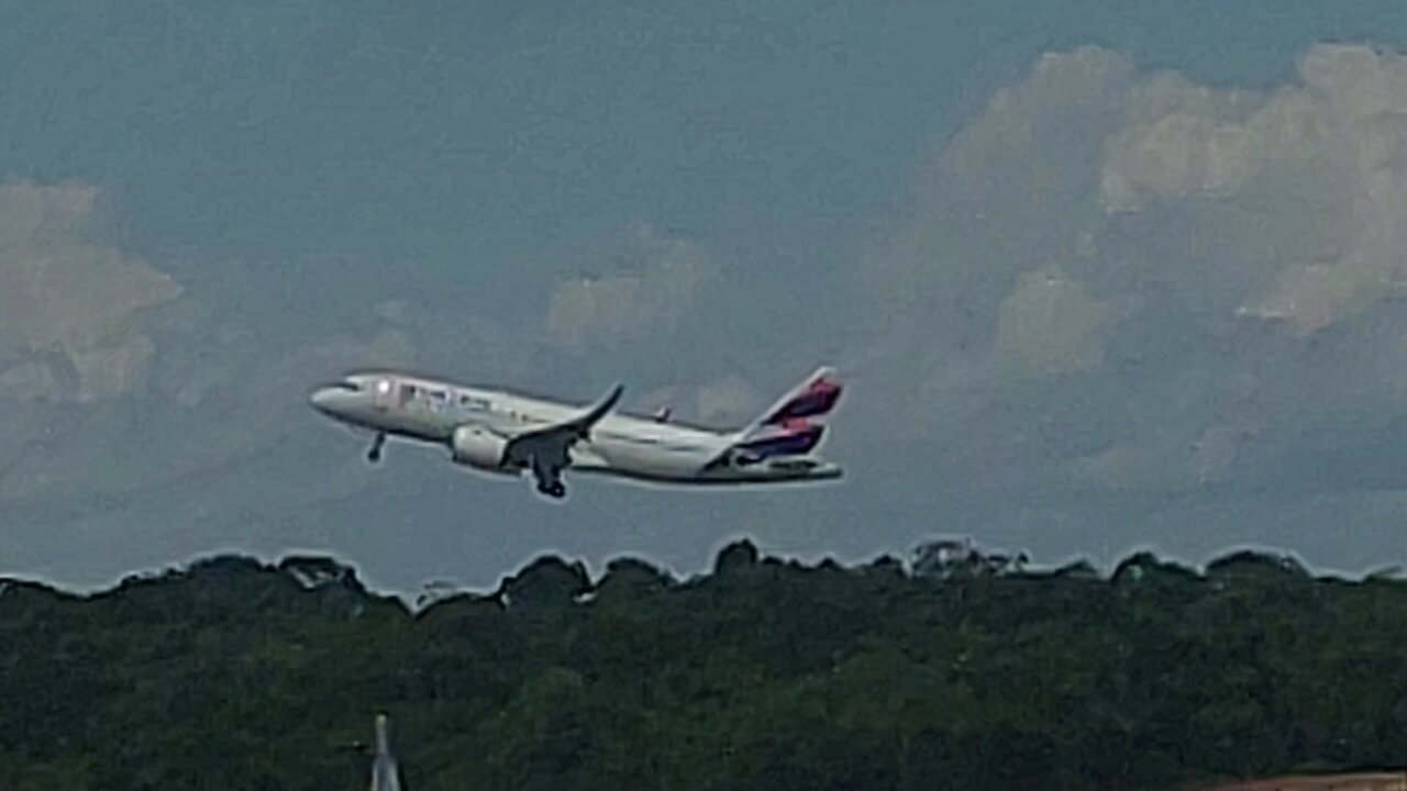 Airbus A320NEO PR-XBA decola de Manaus para Guarulhos