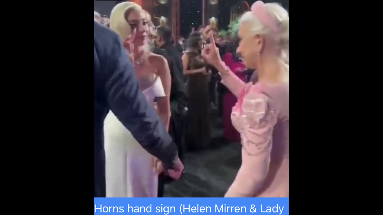 Lady Gaga & Helen Mirren exchange horn hand signs🤘