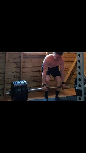 182.5 Kgs x 2 Paused Deadlift.