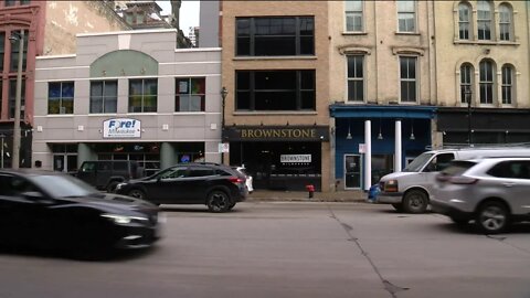 One killed, two injured in shooting at Milwaukee's Brownstone Social Lounge