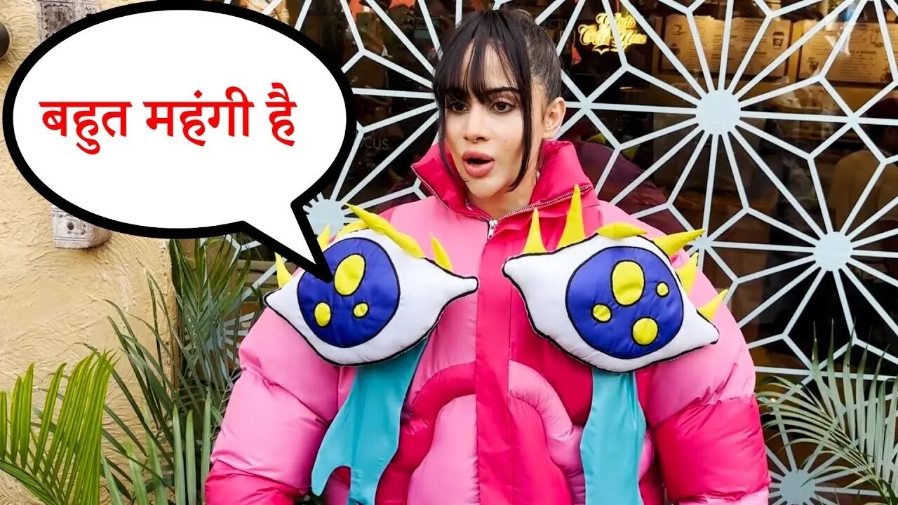 Urfi Javed Steps Out In Her Expensive Unique Magical Dress ❤️ 🔥 😍