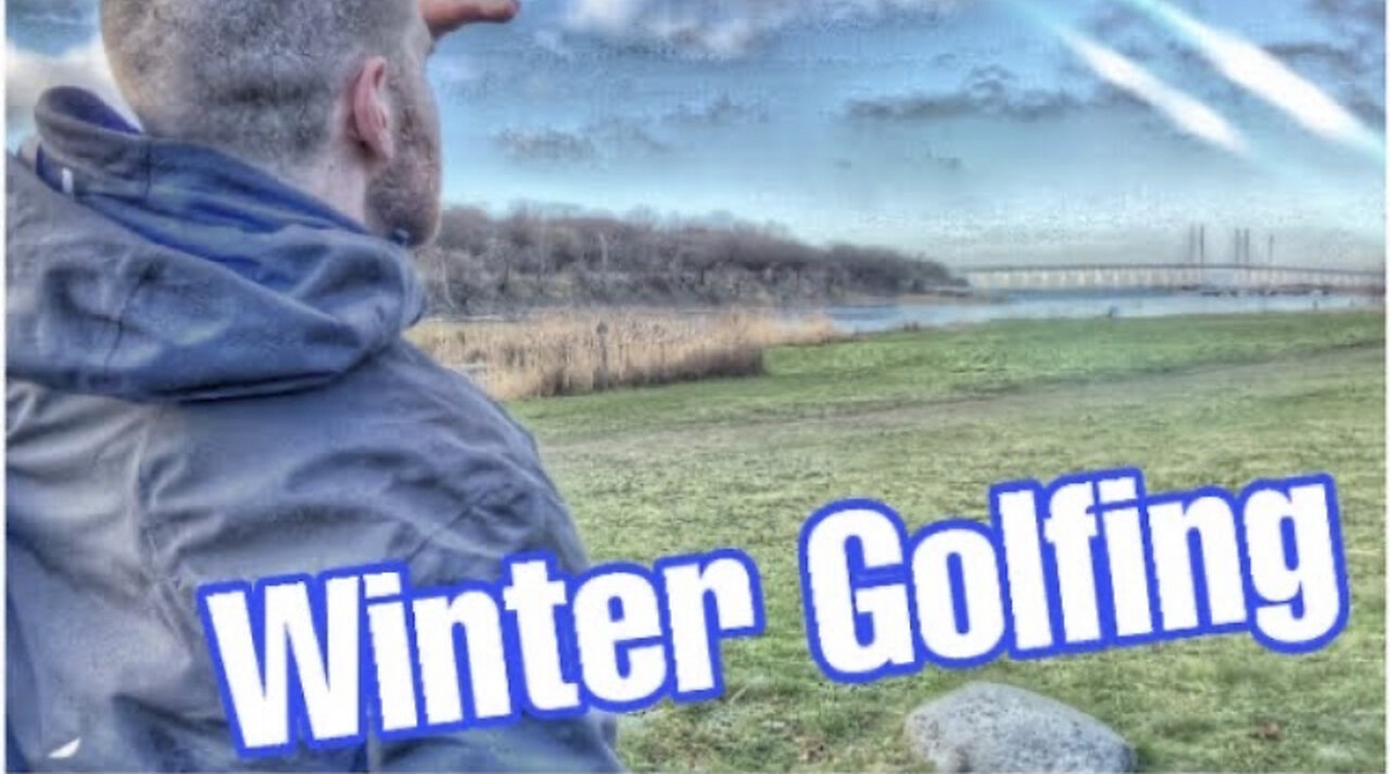 Playing disc golf in the winter vlog