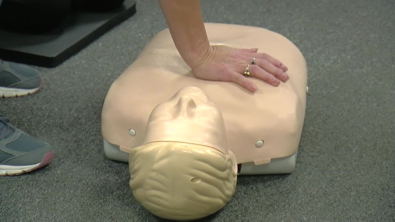 Healthcare Workers Rising holds free CPR training class