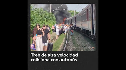 Un tren de alta velocidad choca con un autobús en Eslovaquia