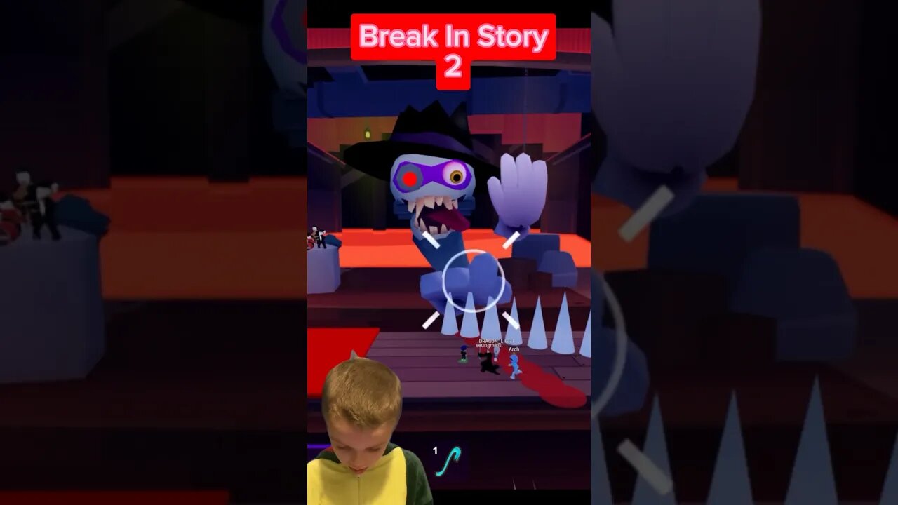 Scary Larry is HUGE 😱 Roblox Break In Story 2