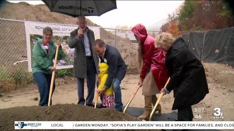 Lauritzen Gardens breaks ground on new play garden for families