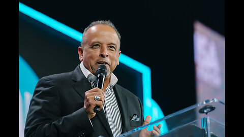 Aubrey Shines at The Believers Summit | Day 2