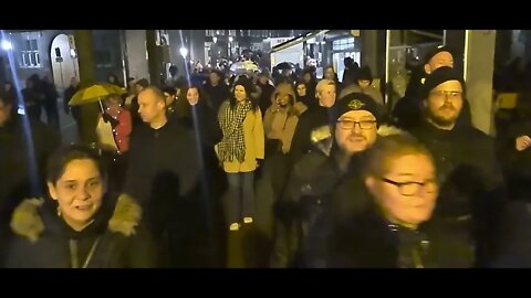 Sittard .. aankomst van de Fakkeltocht in het Centrum van Sittard