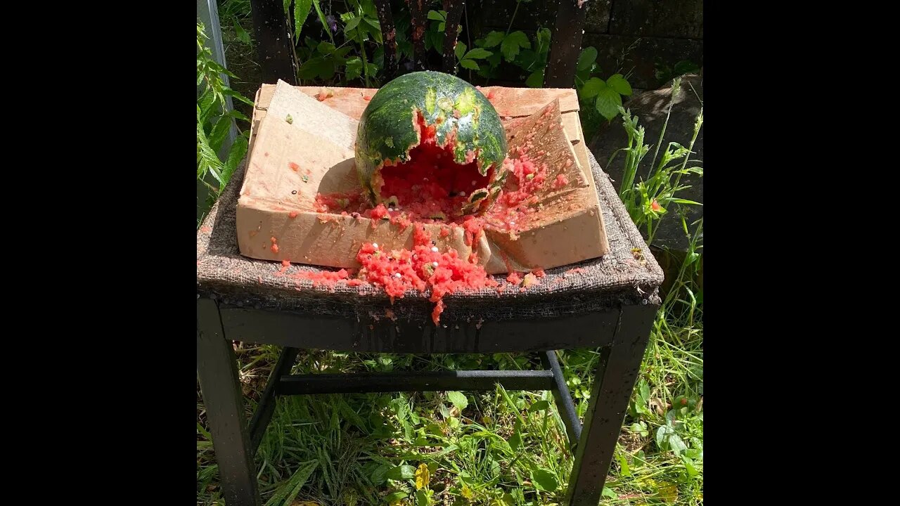 Death of a watermelon in slow motion