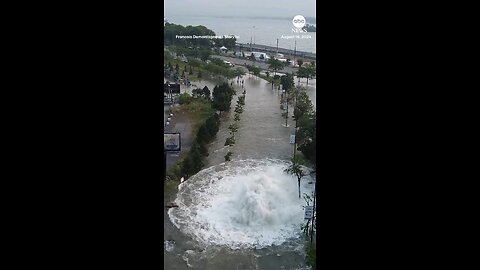 A water main in the Montreal broken on Friday morning 🌄