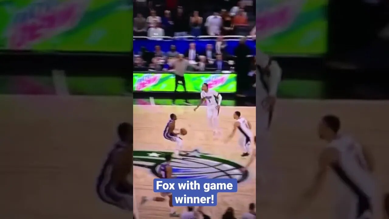 DeAaron Fox with the half court game winner!