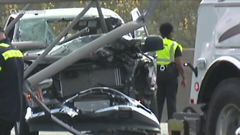 1 dead after dump truck with its bed up knocks highway sign onto pickup on I-480 WB near State Road
