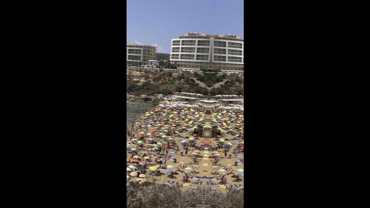 Golden beach 🏝️ Malta 🇲🇹