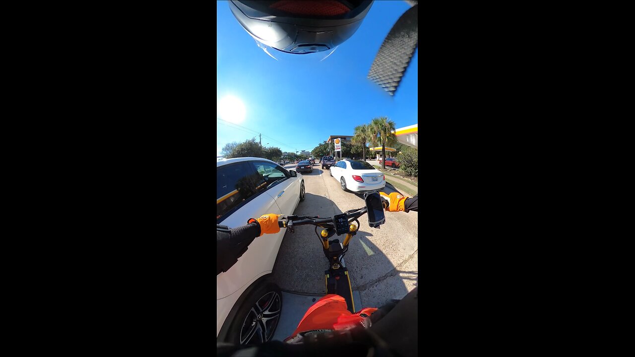 70mph hyper scooter in traffic