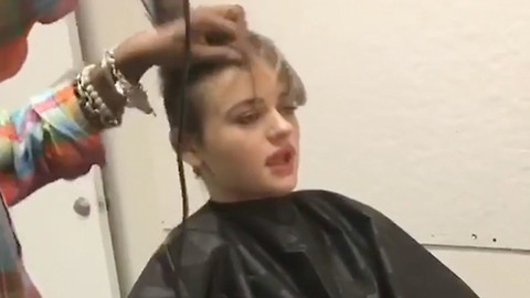 Joey King Shaves Her Head