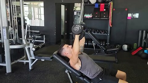 Dumbbell Incline Tate Press