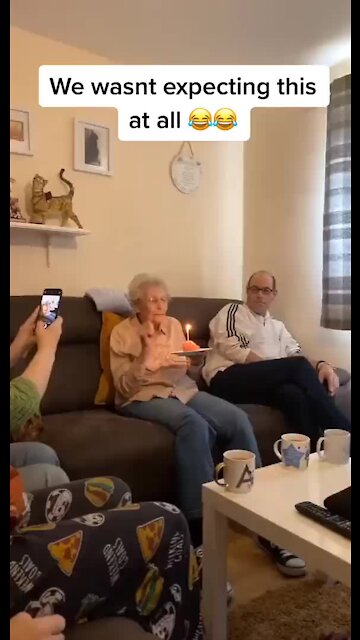 O desejo desta idosa no seu aniversário deixou família sem palavras