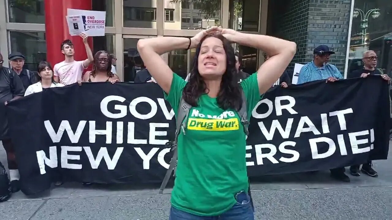 Rally mourning @GovKathyHochul Inaction on the Overdose Crisis Infront of Hochul NYC office 7/11/23