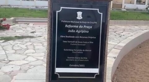 Seu Luciano Freitas Barros na Praça Municipal de Brejo do Cruz(PB)