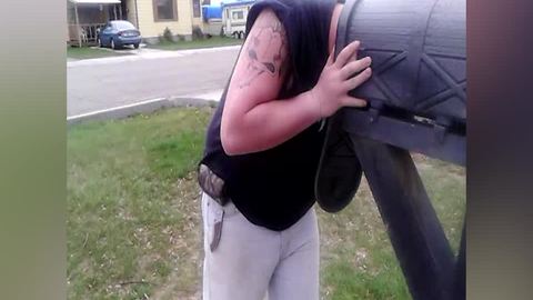 How Do You Get Your Head Stuck In A Mailbox!!??