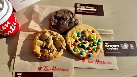 Trying the NEW Tim Hortons dream cookies (honest review)