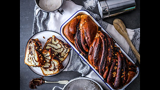 Divine babka recipe with chocolate filling