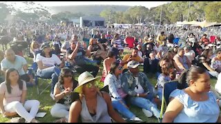 SOUTH AFRICA - Cape Town - Crowds at the Tamia concert (Video) (e97)