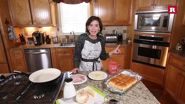 Amazing poppy potluck sliders