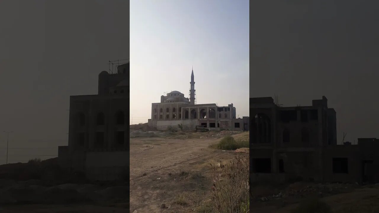 Beautiful mosque is under construction
