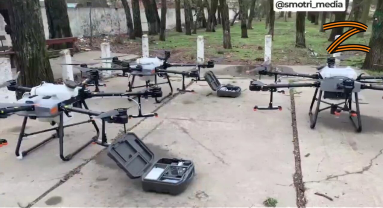 The Russian military found an UAV with liquid containers and sprayers abandoned by the Ukraine army