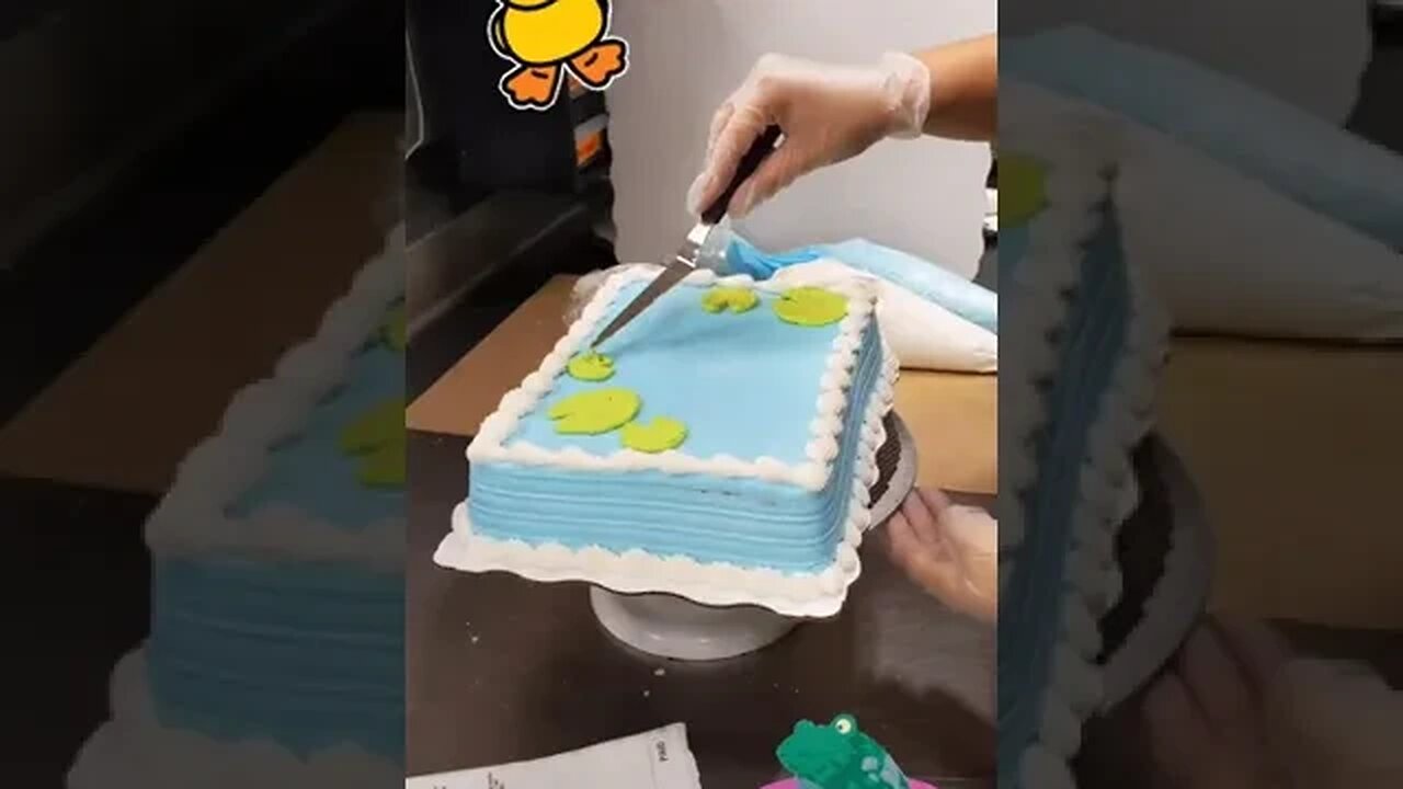 ππΈ Lily Pad Cake πΈπ The lady ordering this cake had a duck she wanted to put on it