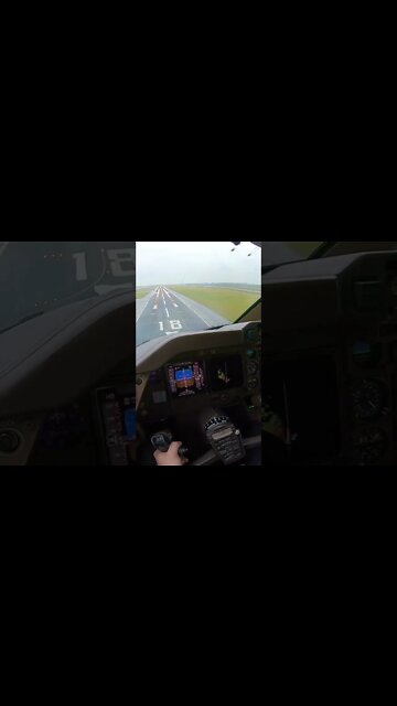 Boeing 747 Crosswind touchdown